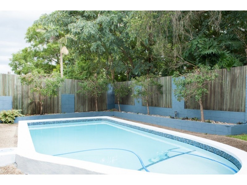 16 Dunbil Avenue, Ferny Hills QLD 4055