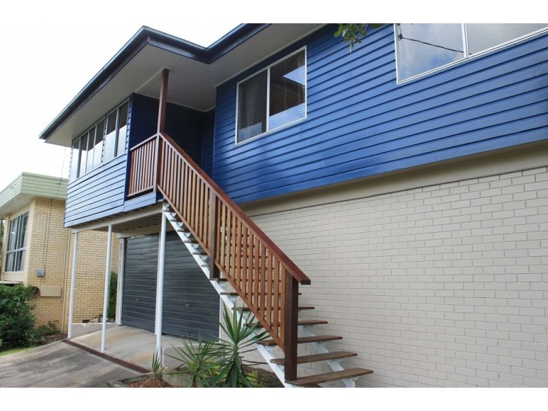 18 Eurobin Crescent, Ferny Hills QLD 4055