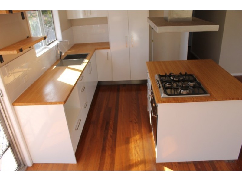 18 Eurobin Crescent, Ferny Hills QLD 4055