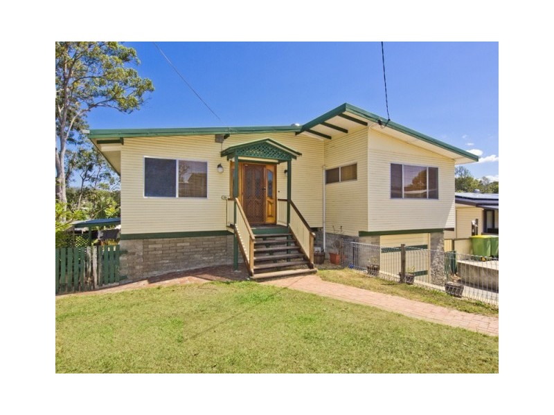 13 Dooloo Crescent, Ferny Hills QLD 4055