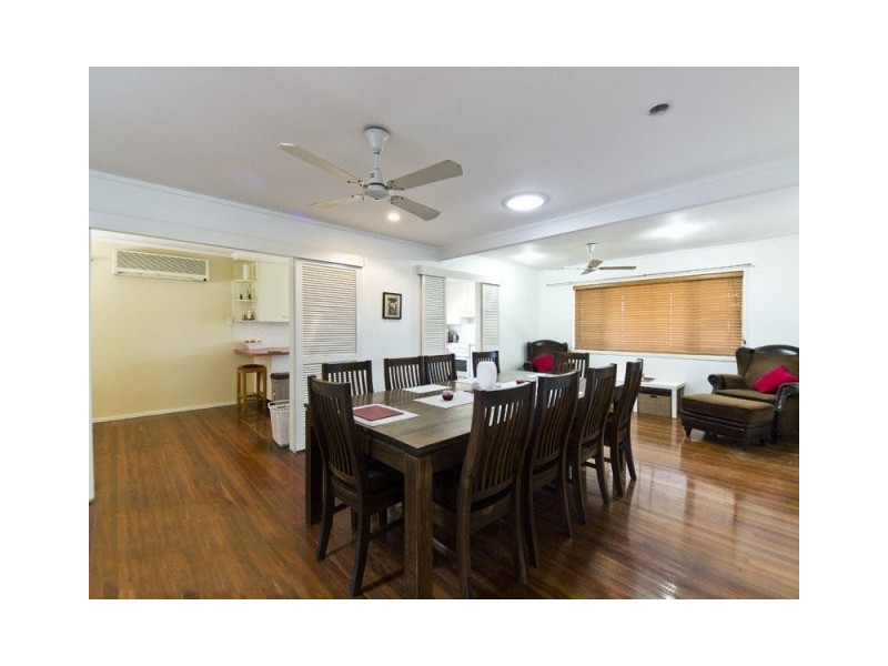 13 Dooloo Crescent, Ferny Hills QLD 4055