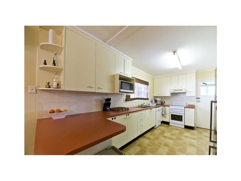 13 Dooloo Crescent, Ferny Hills QLD 4055