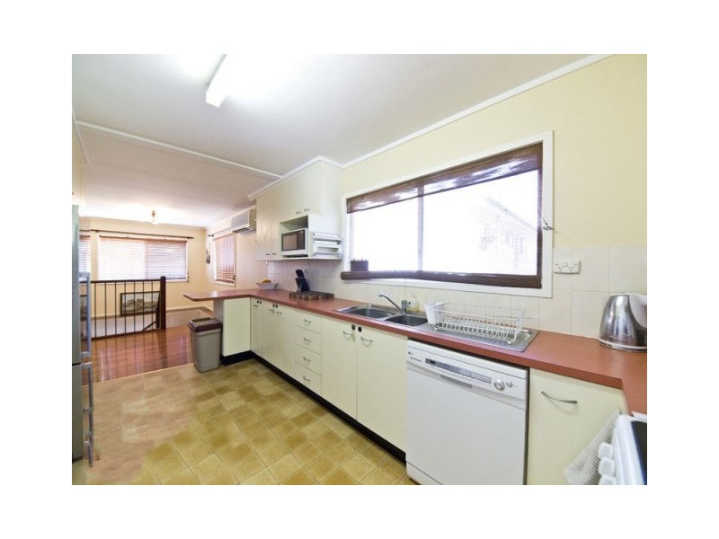 13 Dooloo Crescent, Ferny Hills QLD 4055