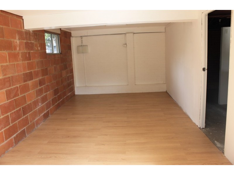 18 Eurobin Crescent, Ferny Hills QLD 4055