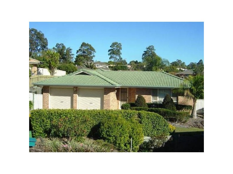 8 Delvin Court, Arana Hills QLD 4054