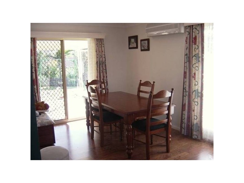 8 Delvin Court, Arana Hills QLD 4054