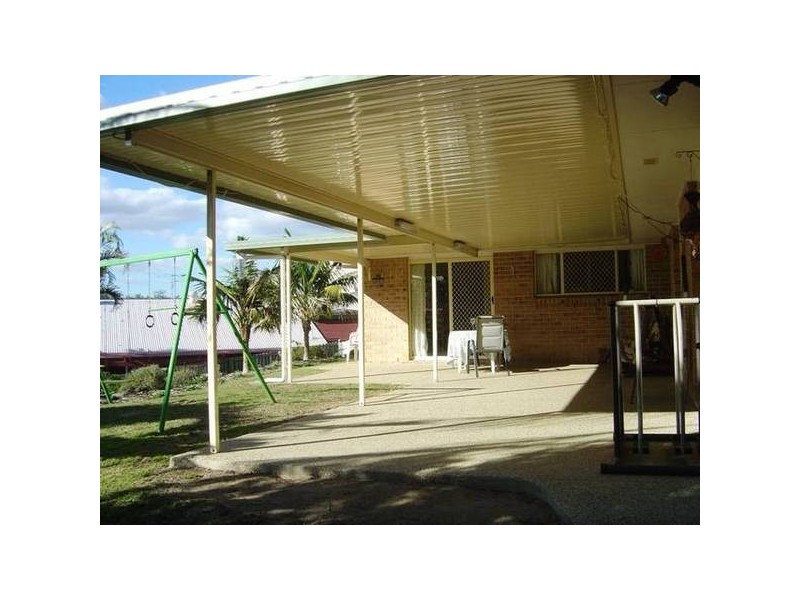 8 Delvin Court, Arana Hills QLD 4054