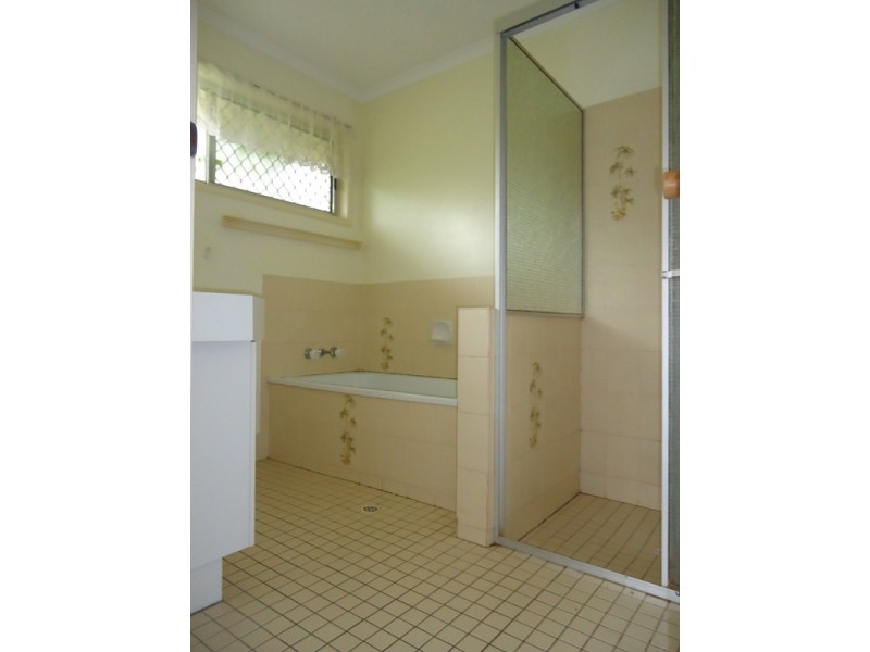 16 Duntreath Street, Keperra QLD 4054