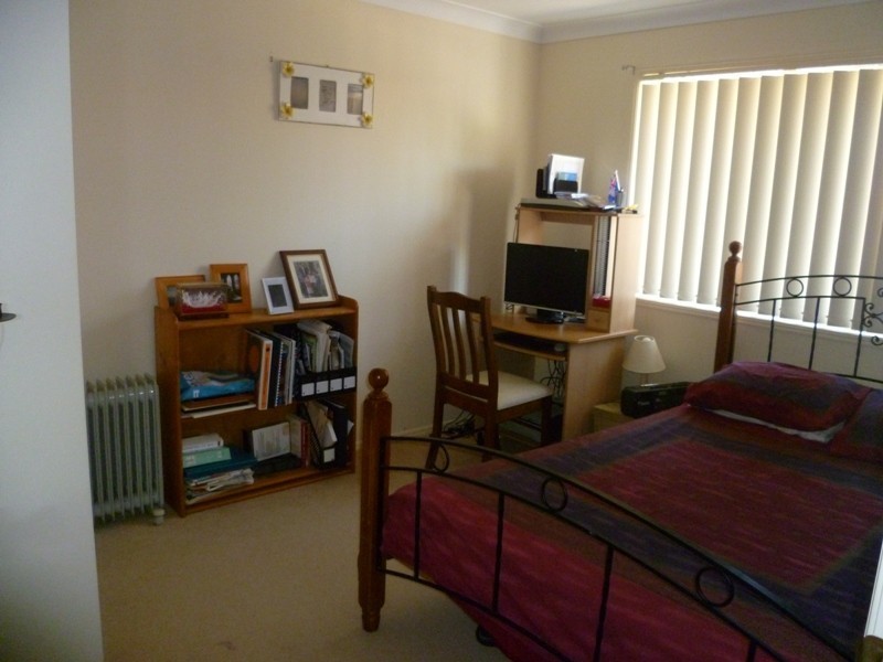 27 Hawkes Avenue, Arana Hills QLD 4054