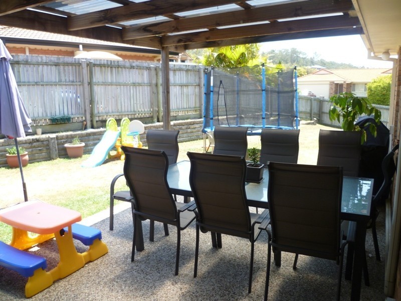 27 Hawkes Avenue, Arana Hills QLD 4054