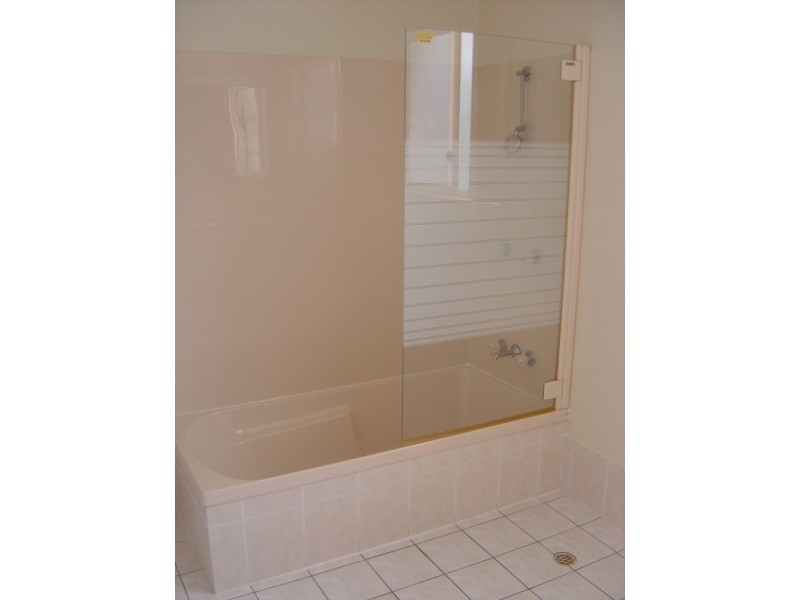 6 Corkwood Court, Arana Hills QLD 4054