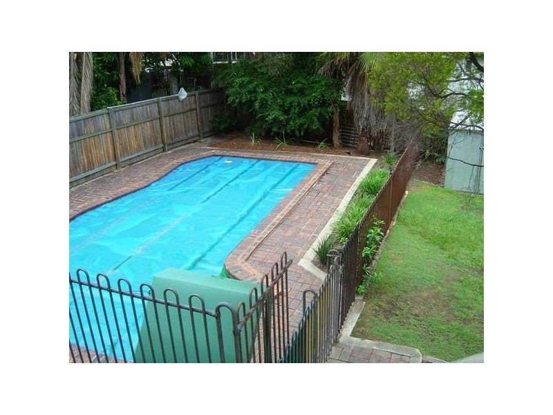 17 Elaroo Crescent, Ferny Hills QLD 4055