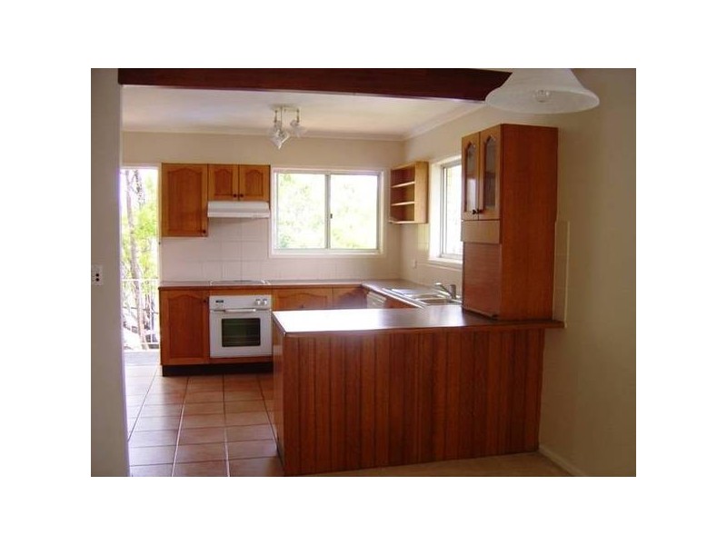 17 Elaroo Crescent, Ferny Hills QLD 4055