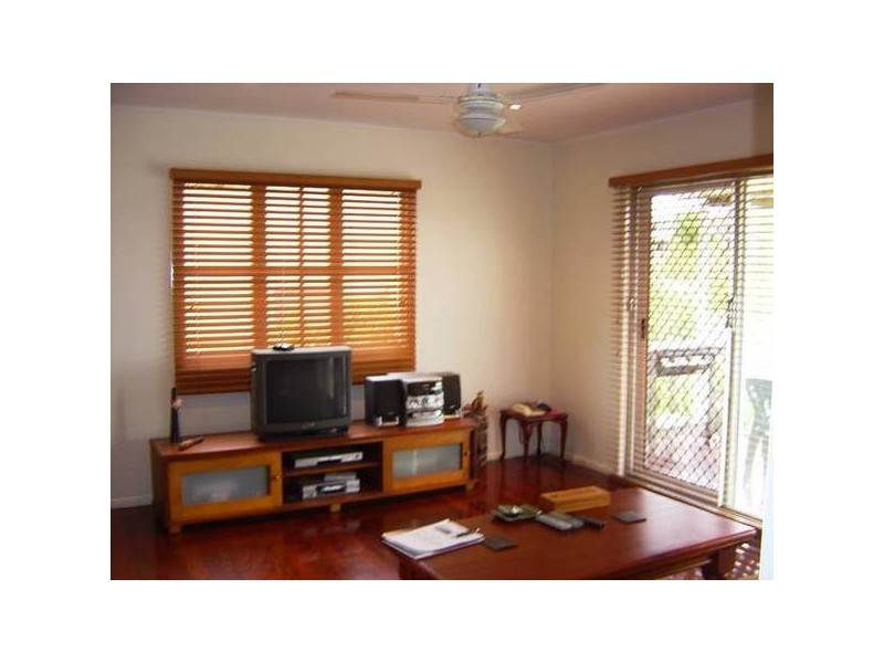 16 Mawarra Avenue, Ferny Hills QLD 4055