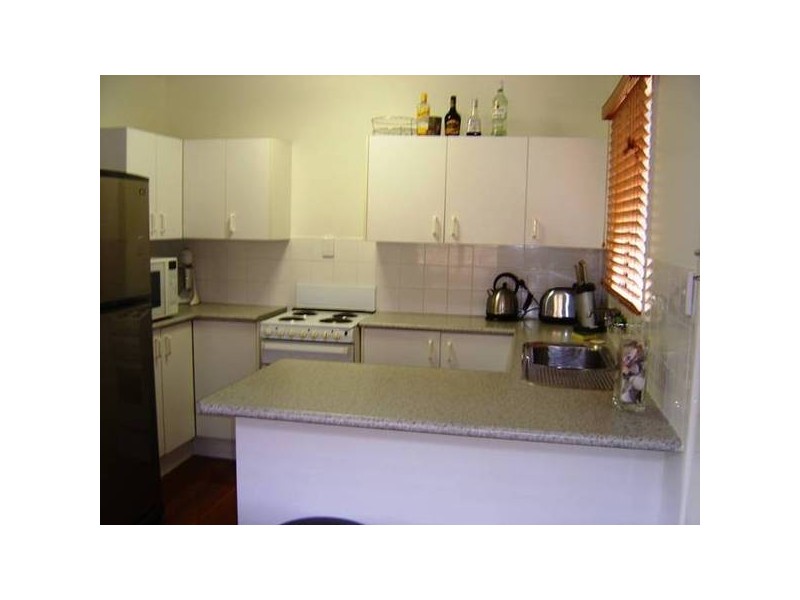 16 Mawarra Avenue, Ferny Hills QLD 4055