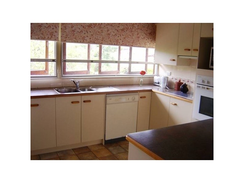 22 Penambul Crescent, Ferny Hills QLD 4055