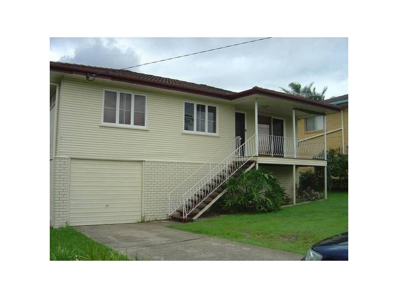 16 Mawarra Avenue, Ferny Hills QLD 4055