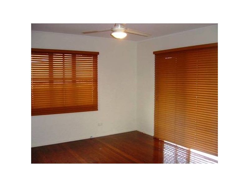 16 Mawarra Avenue, Ferny Hills QLD 4055