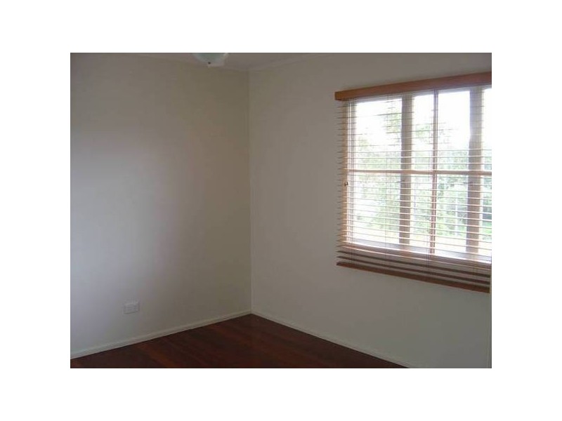 16 Mawarra Avenue, Ferny Hills QLD 4055