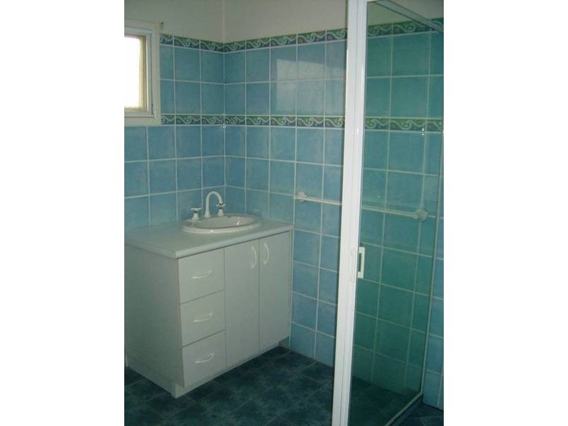 16 Mawarra Avenue, Ferny Hills QLD 4055