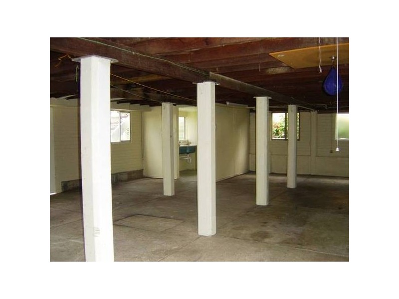 16 Mawarra Avenue, Ferny Hills QLD 4055