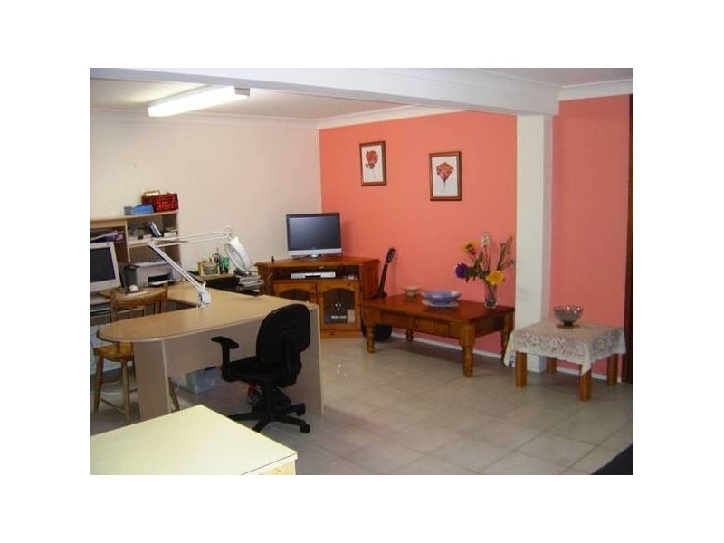 1 Arilpa Crescent, Ferny Hills QLD 4055