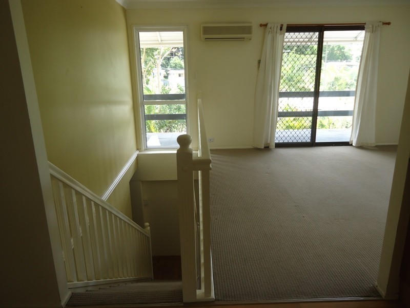 31 Menangle Ave, Arana Hills QLD 4054