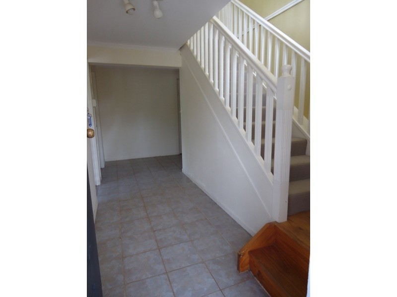 31 Menangle Ave, Arana Hills QLD 4054