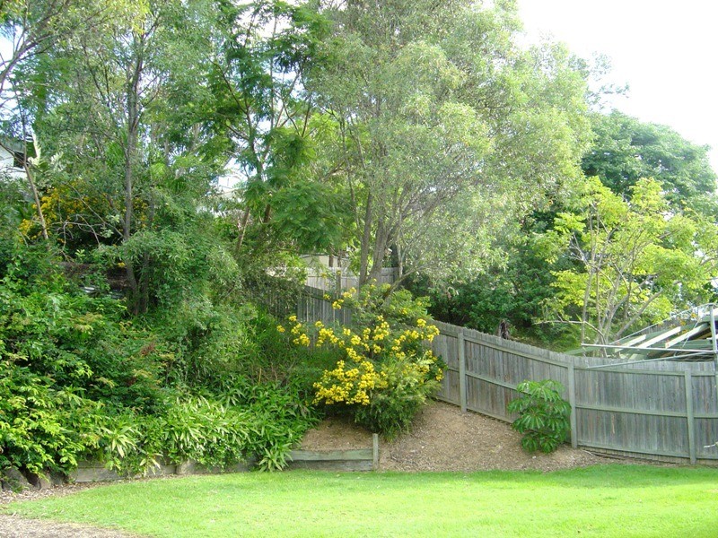 31 Menangle Ave, Arana Hills QLD 4054