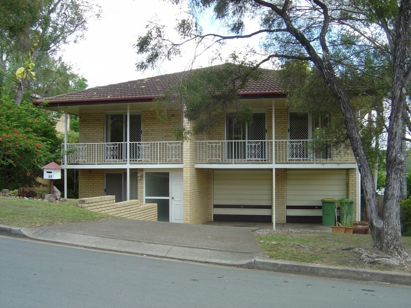 17 Elaroo Crescent, Ferny Hills QLD 4055