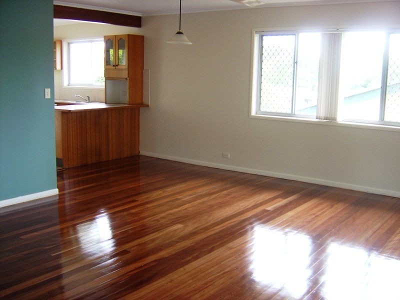 17 Elaroo Crescent, Ferny Hills QLD 4055