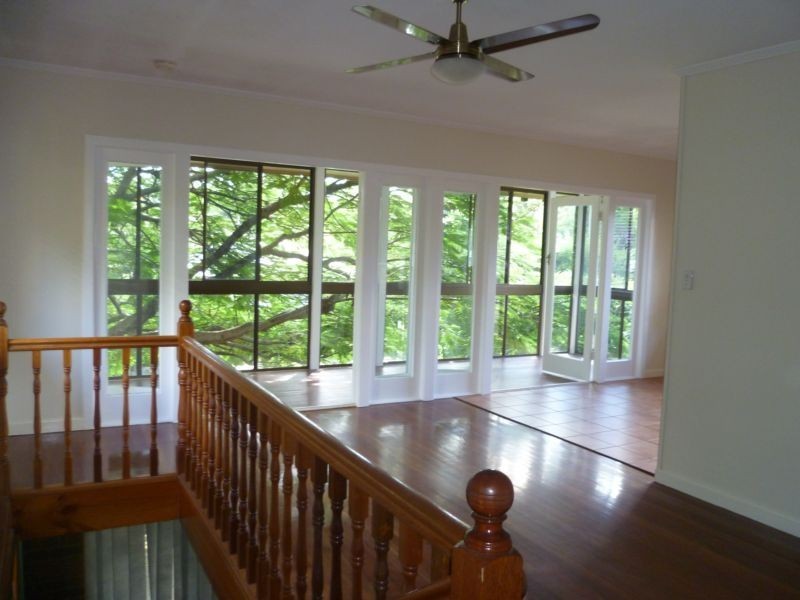 5 Oolong Grove, Ferny Hills QLD 4055