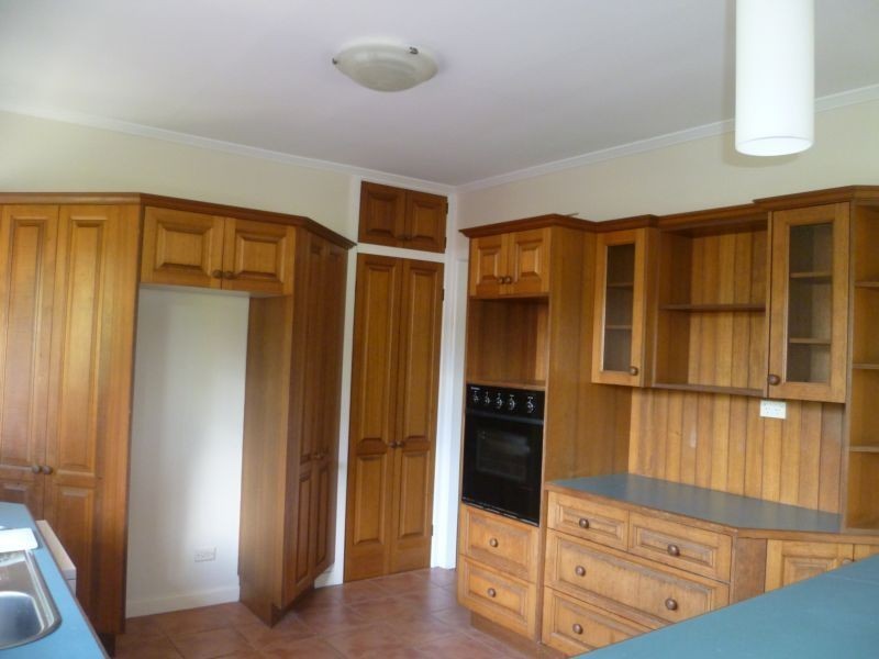 5 Oolong Grove, Ferny Hills QLD 4055