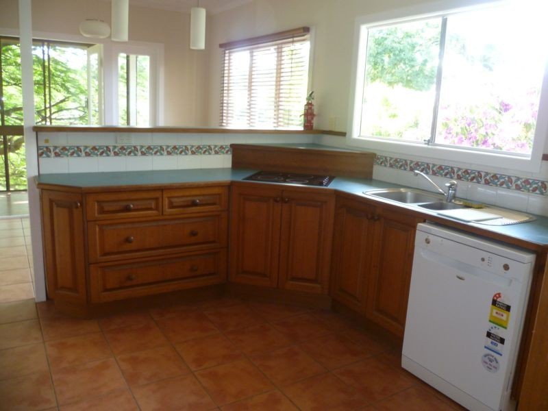 5 Oolong Grove, Ferny Hills QLD 4055