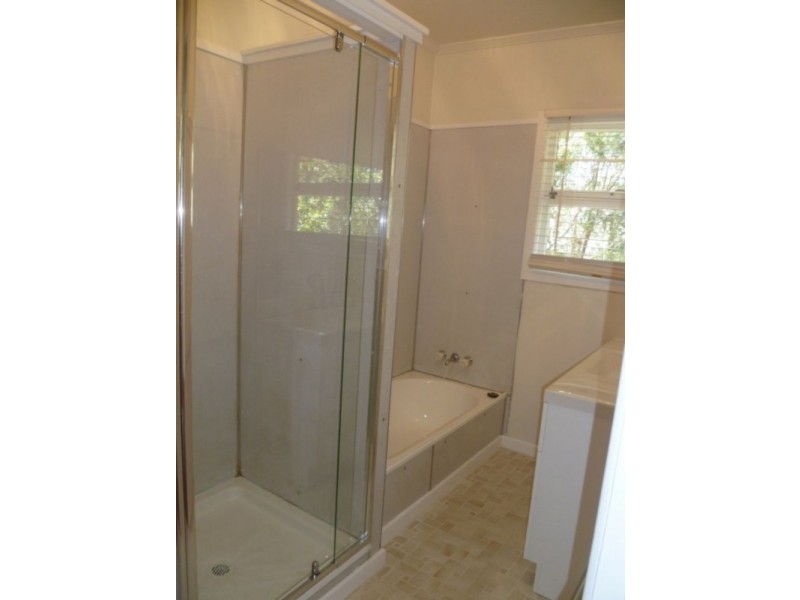 5 Oolong Grove, Ferny Hills QLD 4055