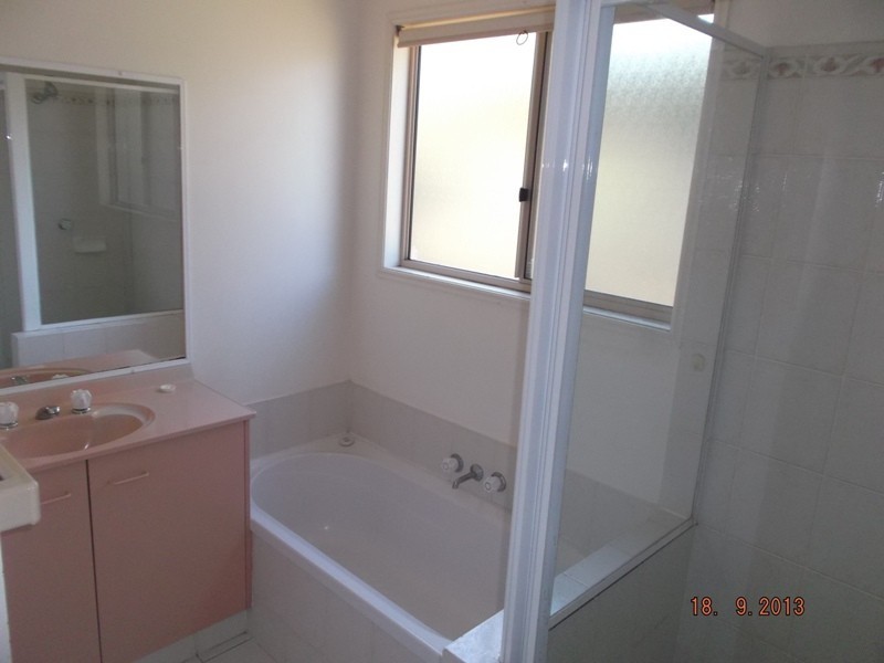 3 Fleetwood Court, Ferny Hills QLD 4055