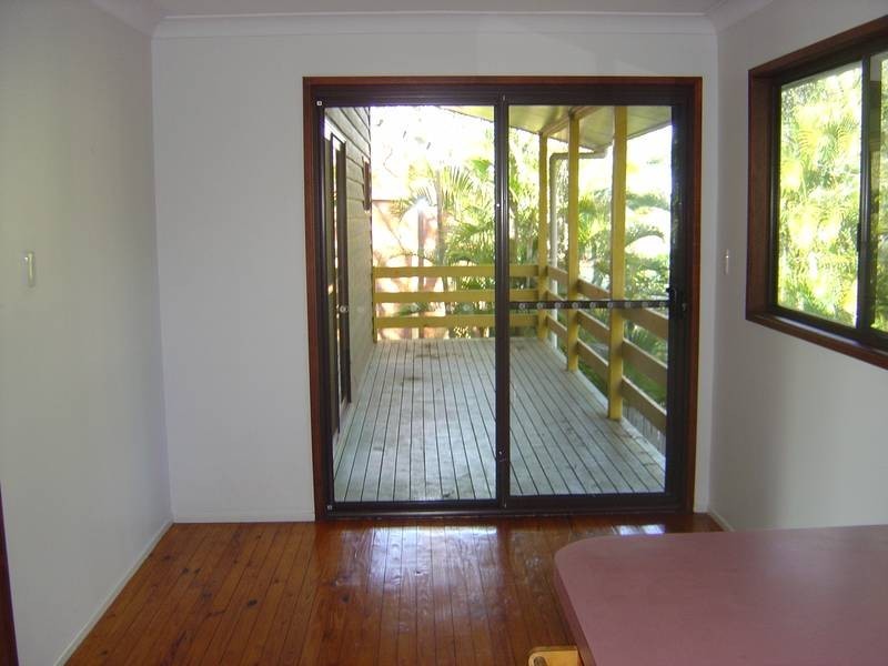 1 Barber Road, Ferny Hills QLD 4055