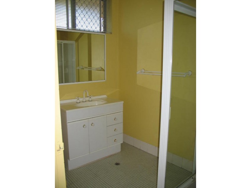 2/125 Brook Street, Windsor QLD 4030