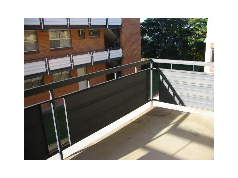 2/125 Brook Street, Windsor QLD 4030