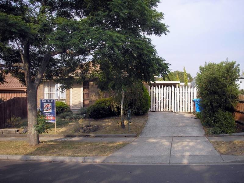 1A Mahogany Avenue, Berwick VIC 3806