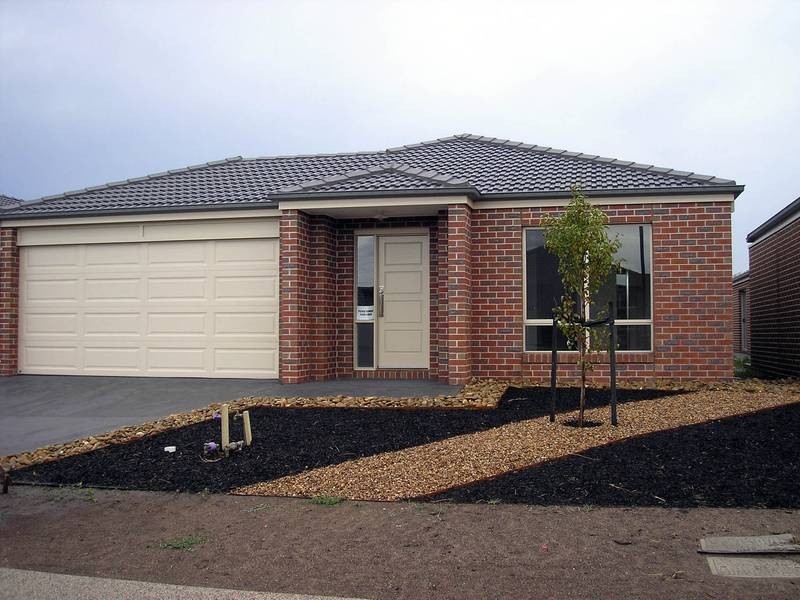6 Benmar Place, Lyndhurst VIC 3975
