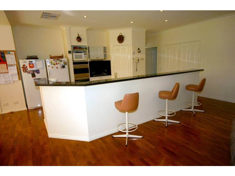 21 Walter Way, Cranbourne South VIC 3977