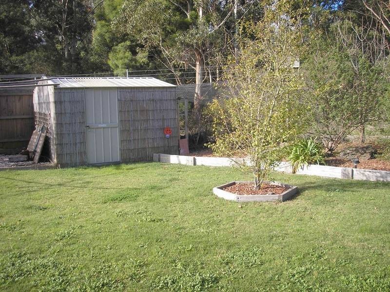 16 Foxglove Court, Cranbourne North VIC 3977