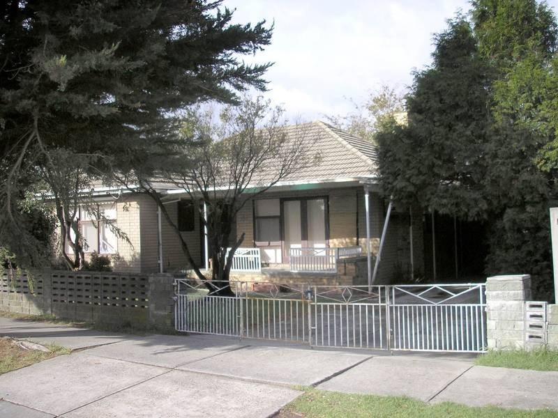 6 Walter Street, Cranbourne VIC 3977