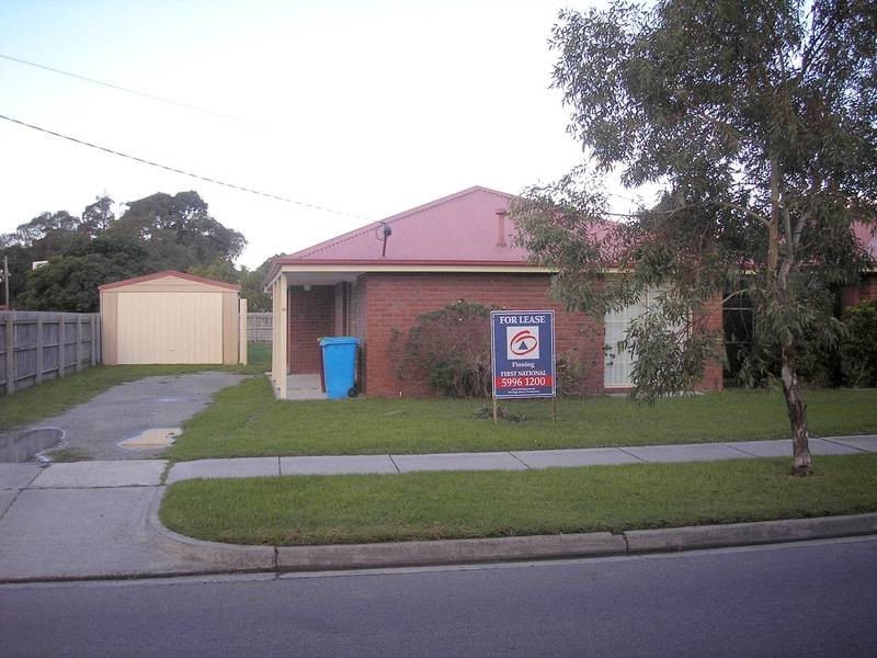 32 Mundaring Drive, Cranbourne West VIC 3977