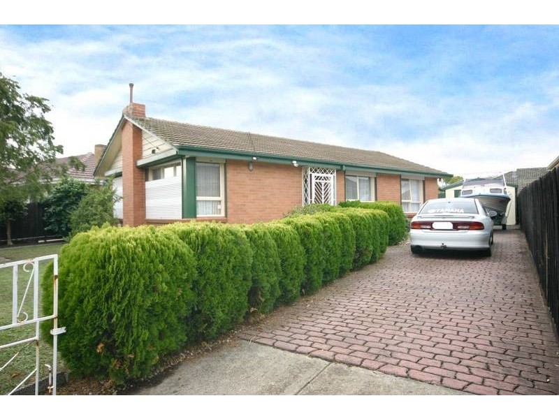 24 Lorna Street, Cranbourne VIC 3977