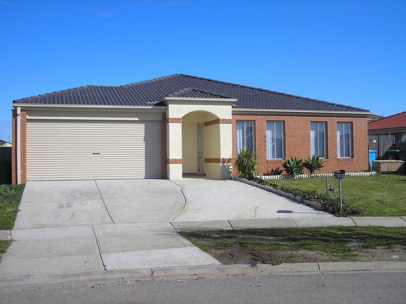 9 Parnell Court, Cranbourne VIC 3977