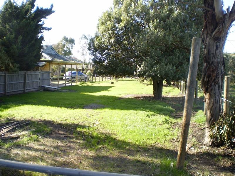 9 Collison Road, Cranbourne VIC 3977