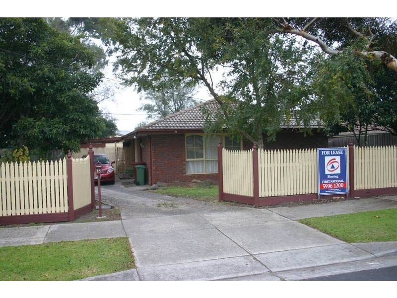 18 Dearing Avenue, Cranbourne VIC 3977