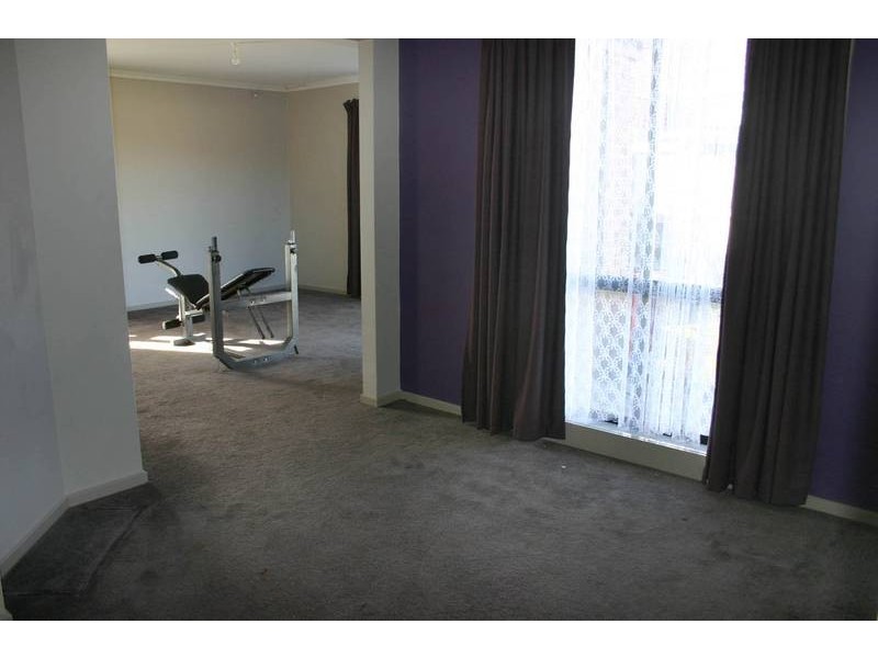 Cranbourne North VIC 3977